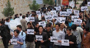 More than 200 students from the Social Science Faculty of Kabul University turned to go on indefinite hunger strike to rise up their voices against injustice and discrimination; and since then, they have been persisting Ministry of Higher Education to bring essential changes at management and curriculum levels